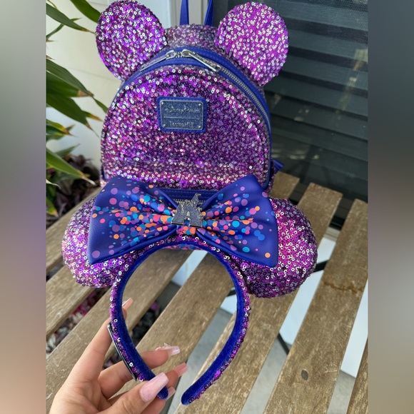 Disneyland Paris 30th Anniversary Limited Edition Loungefly - Picture 5 of 7